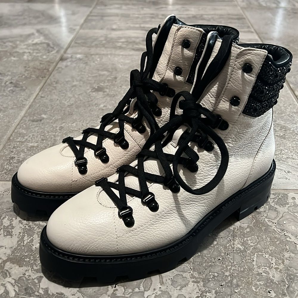 Jimmy Choo White Eshe Boots a Limited Edition, NWT, Size 39.5 - Picture 2 of 16